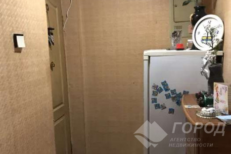 Продам 3-х кімнатну квартиру, Основа, Код: 806692/1