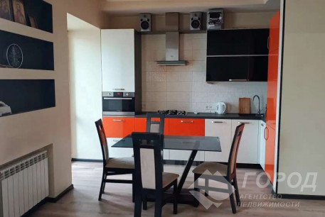 Сдам 2-х кімнатну квартиру, Центр, Код: 806744/1