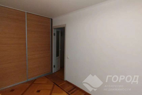 Продам 2-х кімнатну квартиру, Новые дома, Коммунальный рынок, Код: 806749/1