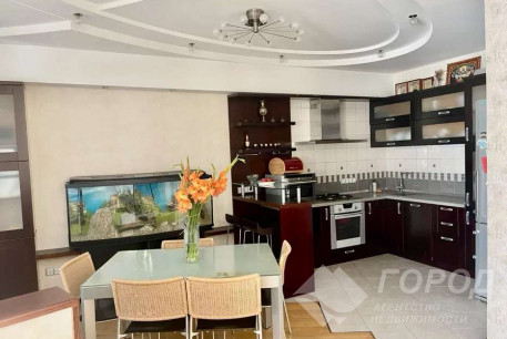 Продам 3-х кімнатну квартиру в новобудові, Центр, Код: 806900/2