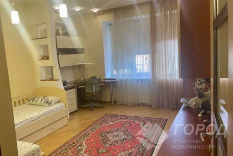 Продам 3-х кімнатну квартиру в новобудові, Центр, Код: 806900/2