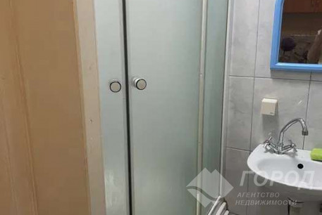 Сдам гостинку, Новые дома, Армейская метро (Советской Армии), Код: 806944/1