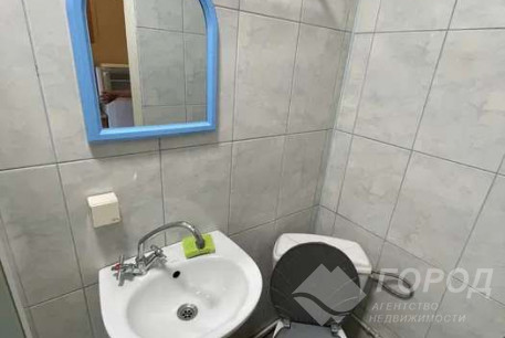 Сдам гостинку, Новые дома, Армейская метро (Советской Армии), Код: 806944/1