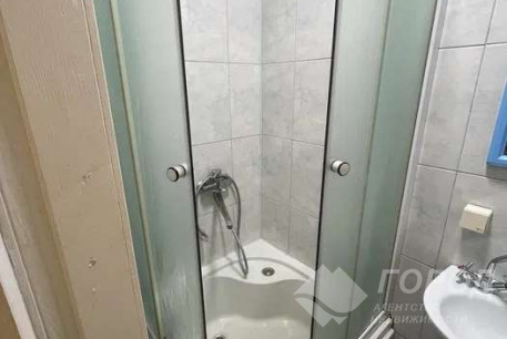 Сдам гостинку, Новые дома, Армейская метро (Советской Армии), Код: 806944/1