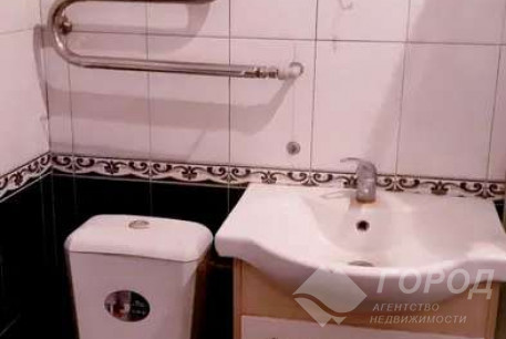 Продам 2-х кімнатну квартиру, Центр, Код: 806947/1