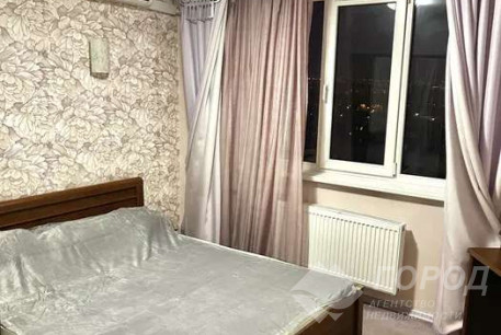 Продам 2-х кімнатну квартиру, Гагарина проспект, Защитников Украины метро (Площадь Восстания), Код: 807038/1