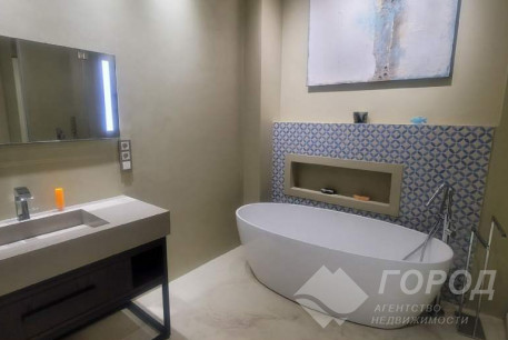 Продам 3-х кімнатну квартиру в новобудові, Центр, Код: 807048/7