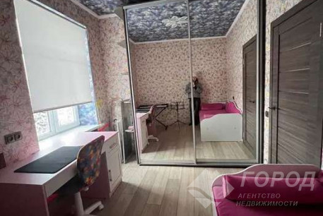 Продам 2-х кімнатну квартиру, Центр, Ярослава Мудрого пл., Код: 807118/2