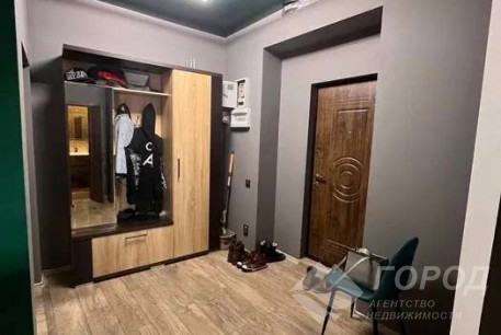 Продам 2-х кімнатну квартиру, Центр, Ярослава Мудрого пл., Код: 807118/2