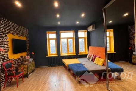 Продам 2-х кімнатну квартиру, Центр, Ярослава Мудрого пл., Код: 807118/2