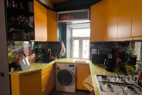 Продам 2-х кімнатну квартиру, Центр, Ярослава Мудрого пл., Код: 807118/2