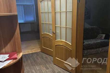 Продам 2-х кімнатну квартиру, Центр, Код: 807125/1