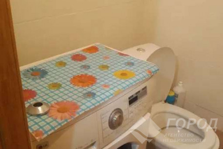 Сдам гостинку, Одесская, Кинотеатр "Салют", Код: 807132/1