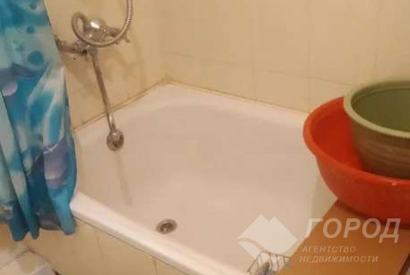 Сдам гостинку, Одесская, Кинотеатр "Салют", Код: 807132/1