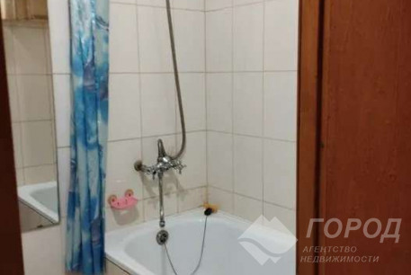 Сдам гостинку, Одесская, Кинотеатр "Салют", Код: 807132/2