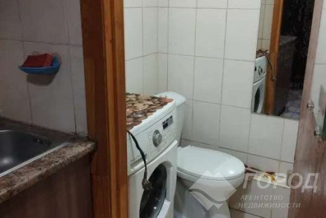 Сдам гостинку, Одесская, Кинотеатр "Салют", Код: 807132/2