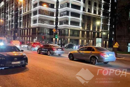 Продам 2-х кімнатну квартиру в новобудові, Центр, Площадь Конституции метро (Советская), Код: 807199/1