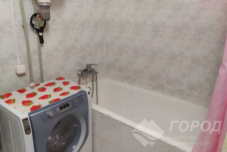 Продам 1-кімнатну квартиру, Аэропорт, Котляры с. (с. Коммунар), Код: 807294/2