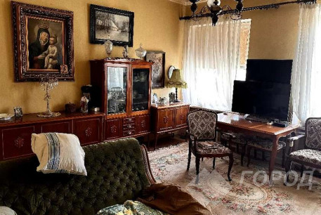 Продам 3-х кімнатну квартиру, Центр, Код: 807339/2