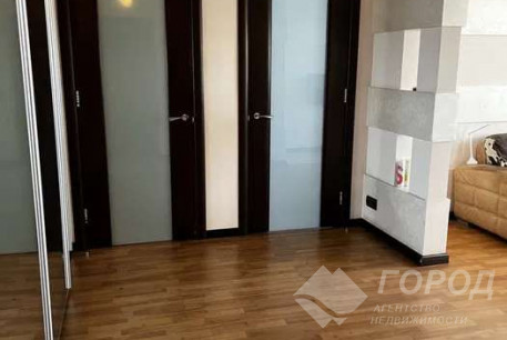 Продам 3-х кімнатну квартиру, ХТЗ, Код: 807382/1