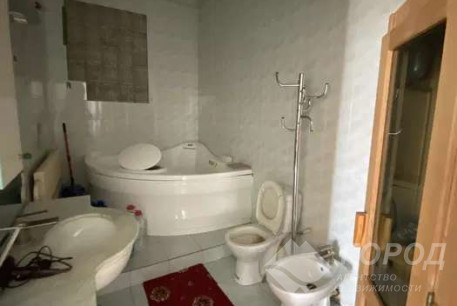 Продам 4-х кімнатну квартиру, Центр, Исторический Музей метро, Код: 807409/1