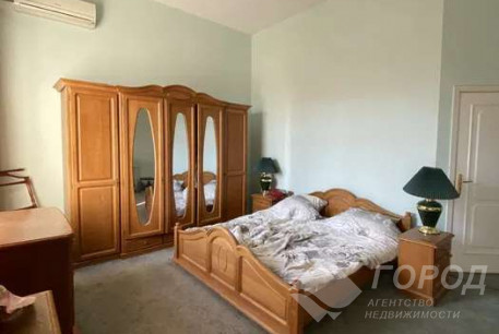 Продам 4-х кімнатну квартиру, Центр, Исторический Музей метро, Код: 807409/1