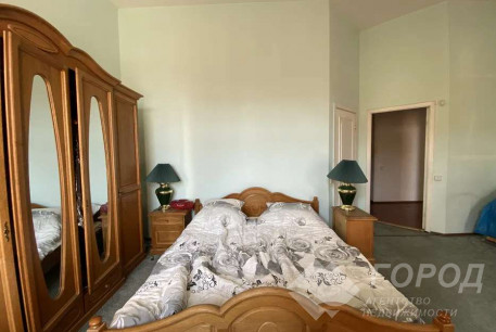 Продам 4-х кімнатну квартиру, Центр, Исторический Музей метро, Код: 807409/1