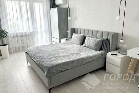 Продам 3-х кімнатну квартиру, Рогань, Горизонт, Код: 807410/1