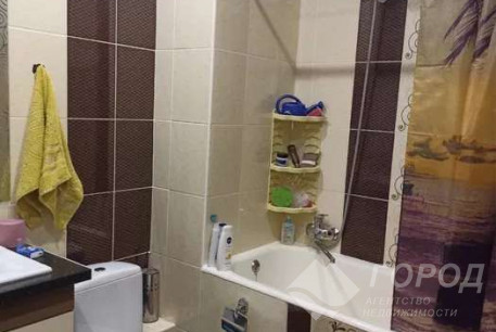 Продам 3-х кімнатну квартиру, Рогань, Код: 807570/1