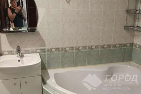 Сдам 4-х кімнатну квартиру, Рогань, Код: 807609/3