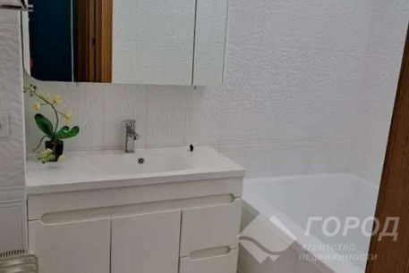 Продам 3-х кімнатну квартиру в новобудові, Центральный рынок, Южный вокзал метро, Код: 807693/1