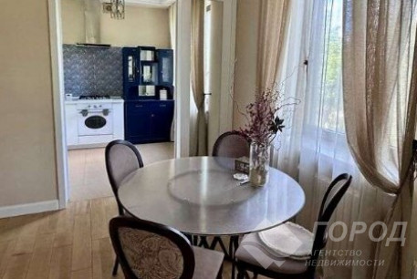 Продам 3-х кімнатну квартиру, ХТЗ, ХТЗ метро, Код: 807773/1