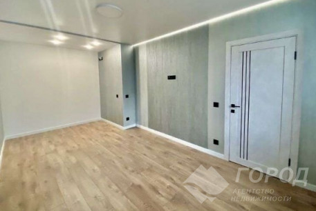 Продам 2-х кімнатну квартиру в новобудові, ХТЗ, ХТЗ метро, Код: 807834/1