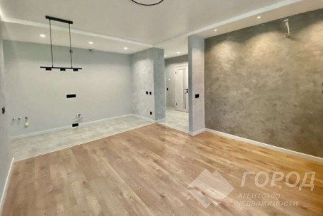 Продам 2-х кімнатну квартиру в новобудові, ХТЗ, ХТЗ метро, Код: 807834/1