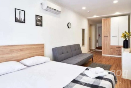 Продам 1-кімнатну квартиру, Центр, Площадь Конституции метро (Советская), Код: 807925/1