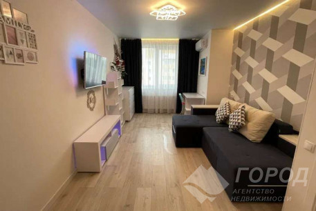 Продам 1-кімнатну квартиру в новобудові, ХТЗ, ХТЗ метро, Код: 807959/1