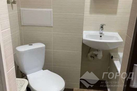 Продам гостинку, Центральный рынок, Локомотив, Код: 807970/1