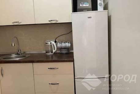 Продам гостинку, Центральный рынок, Локомотив, Код: 807970/1