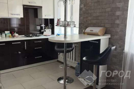 Продам 3-х кімнатну квартиру, Центр, Код: 808064/1