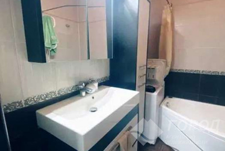 Продам 2-х кімнатну квартиру, Центр, Площадь Конституции метро (Советская), Код: 808141/2