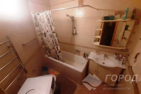 Продам 4-х кімнатну квартиру, Салтовский, Завод им. Малышева метро, Код: 808152/1