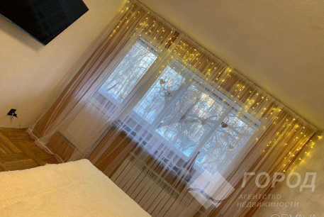 Продам 1-кімнатну квартиру, Рогань, Код: 808199/1