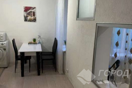 Сдам 2-х кімнатну квартиру, Центр, Ярослава Мудрого пл., Код: 808247/2