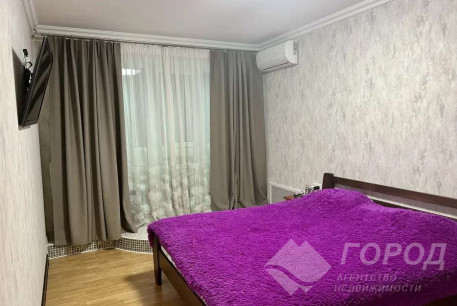 Продам 3-х кімнатну квартиру, Новые дома, Маршала Жукова метро (Дворец спорта), Код: 808481/1