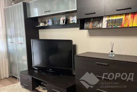 Продам 2-х кімнатну квартиру, Новые дома, Коммунальный рынок, Код: 808495/1