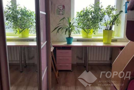 Продам 2-х кімнатну квартиру, Новые дома, Коммунальный рынок, Код: 808495/1