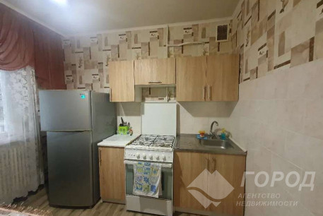 Продам 1-кімнатну квартиру, Рогань, Роганский ж/м, Код: 808523/2