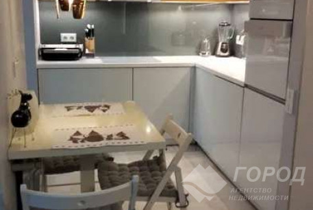 Продам 2-х кімнатну квартиру, Центр, Код: 808589/1