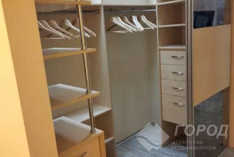 Продам 2-х кімнатну квартиру, Центр, Код: 808589/1