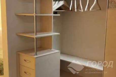 Продам 2-х кімнатну квартиру, Центр, Код: 808589/1